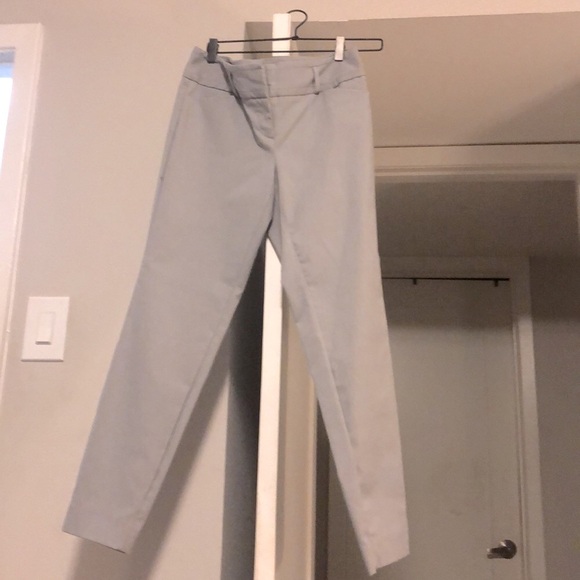Ankle Pant - EUC Limited Gray Stretchy Size 8 - Picture 1 of 4